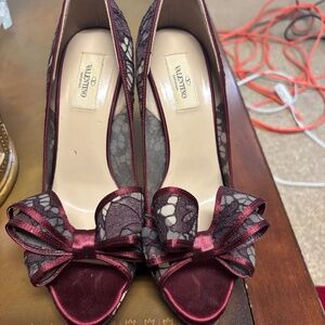 Valentino burgundy lace bow pumps